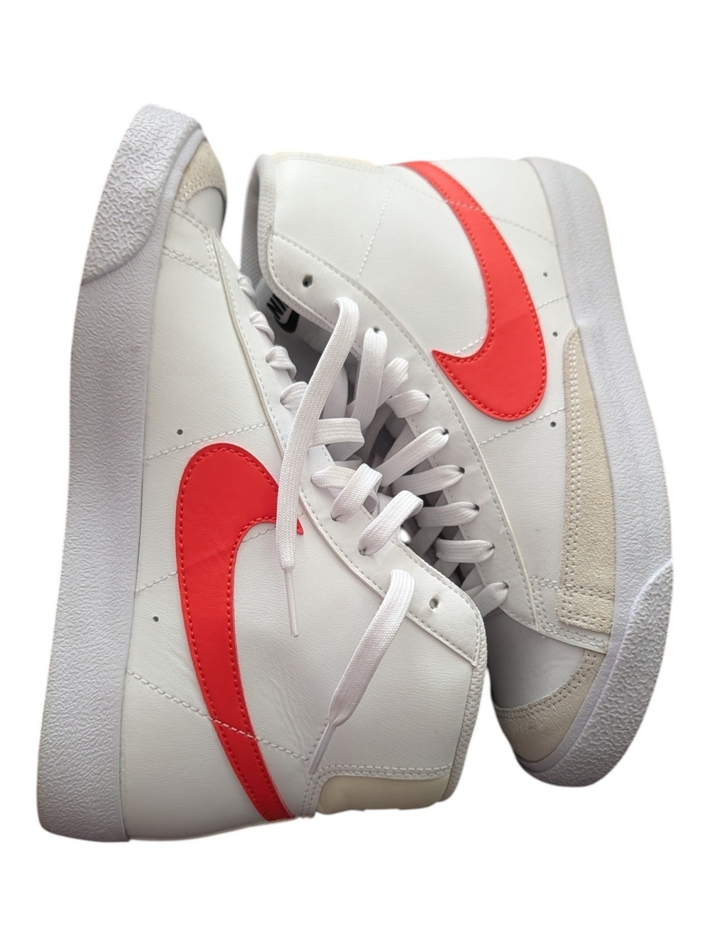 Nike Blazer Mid 77 Vintage White Picante Red 6Y (Women 7.5-8)